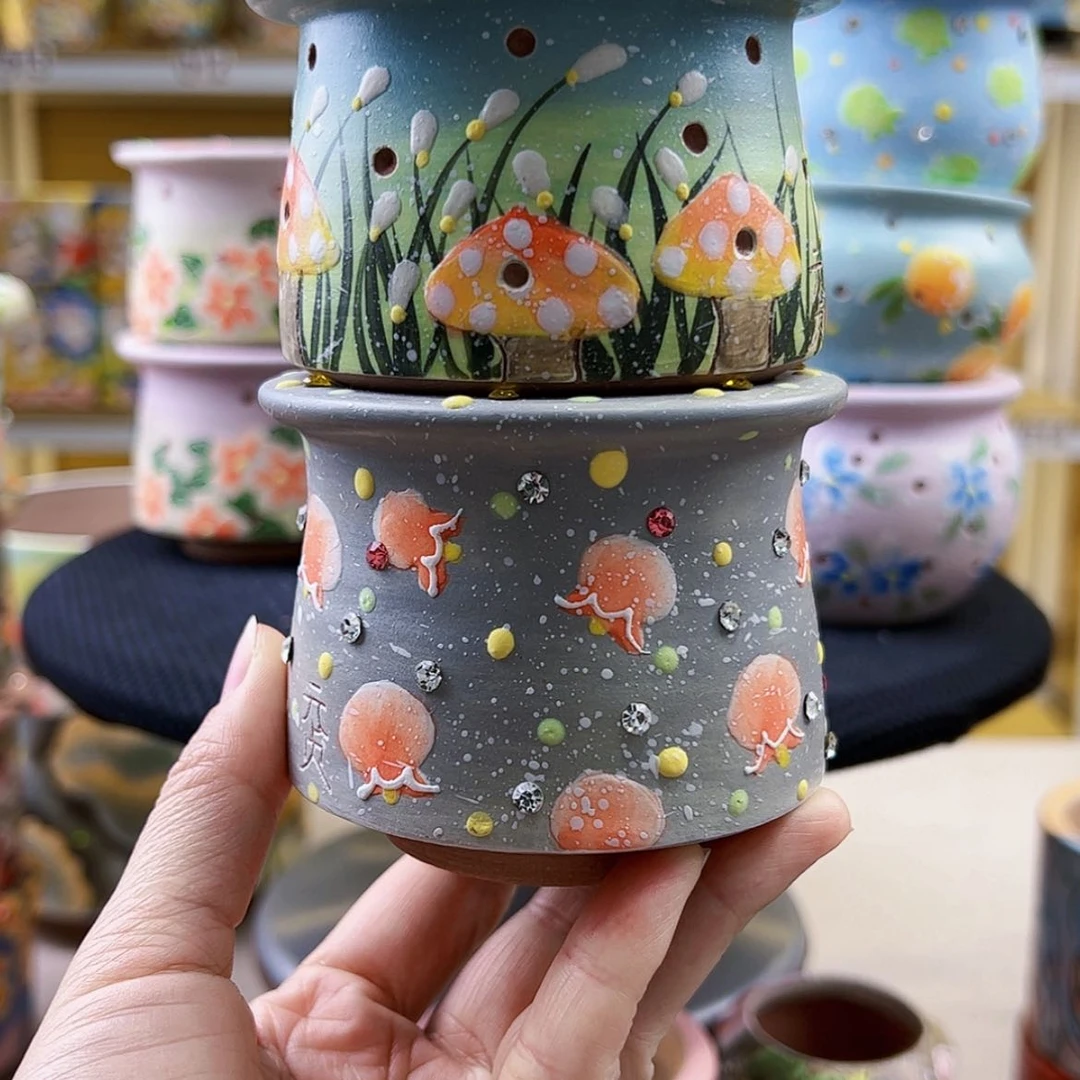 【闪购商品】骨瓷摆件燕*儿