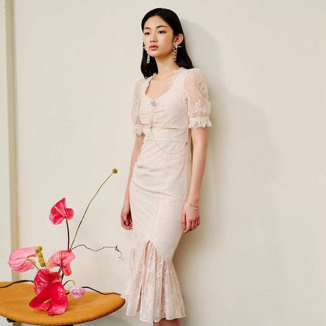 刺绣蕾丝鱼尾裙摆法式气质衬衫拼接连衣裙高腰包臀裙