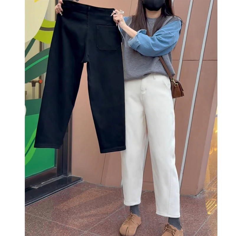 大码女装哈伦超软牛仔裤女春季新款梨形身材宽松弹力米白色老爹裤