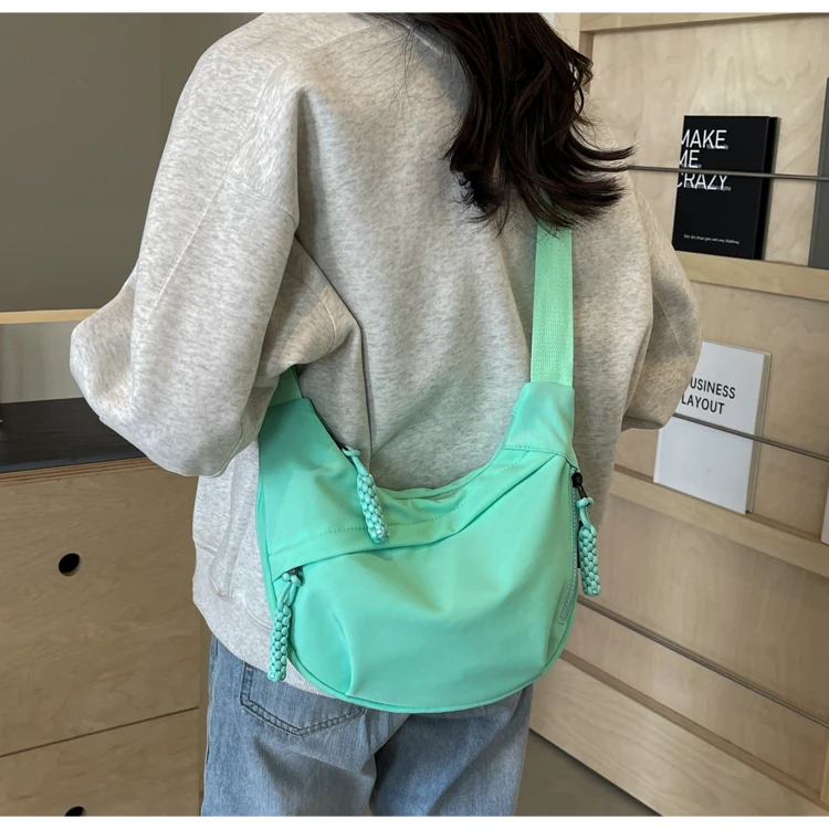 休闲百搭时尚小众简约单肩包潮流夏季通勤轻便韩版斜跨包 166013