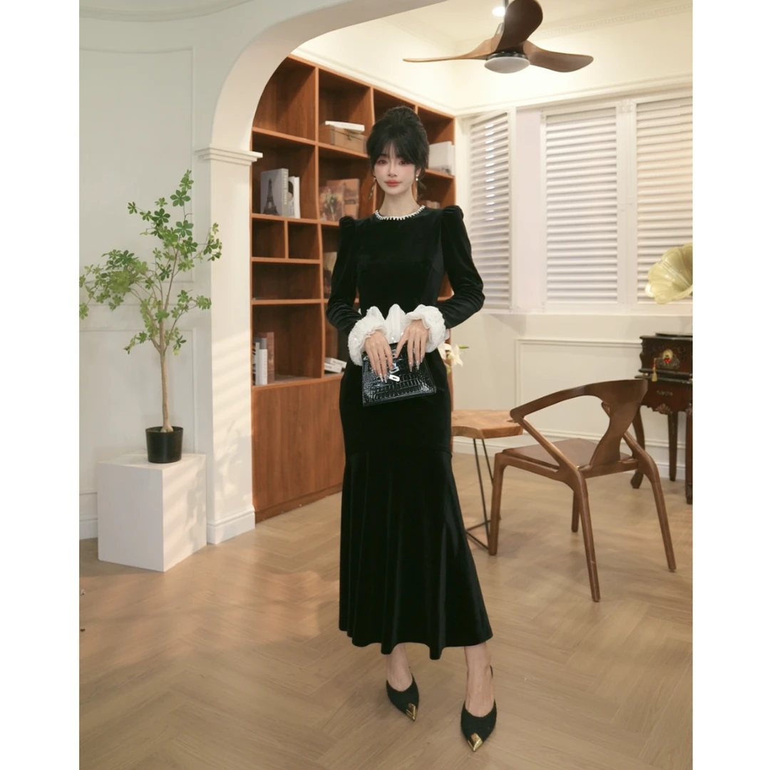 【JANE·简】2024秋冬新款绣花扣针烫金修身显瘦连衣裙45040