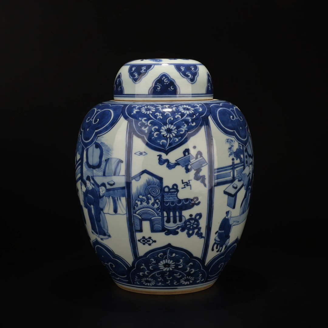 清早期 青花开光人物博古图盖罐