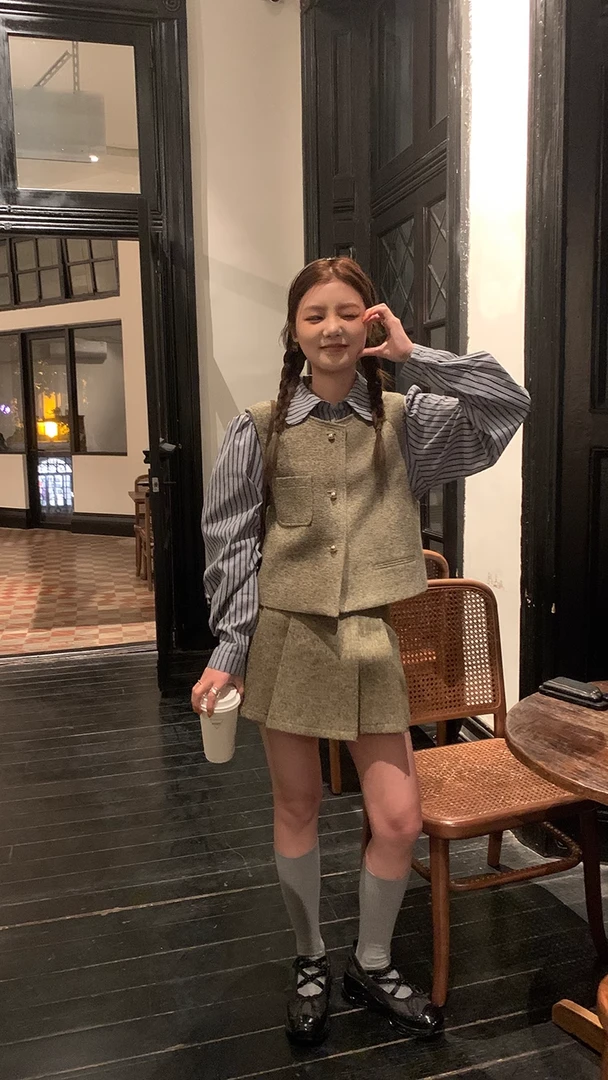 PINK WALL美拉德穿搭马甲背心宽松条纹衬衫短款小个子半身裙套装