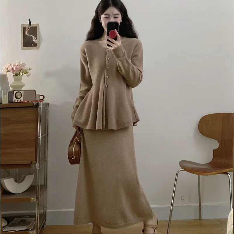 60102#冬季加厚小香风显瘦上衣+A字版松紧高腰半身裙两件套套装