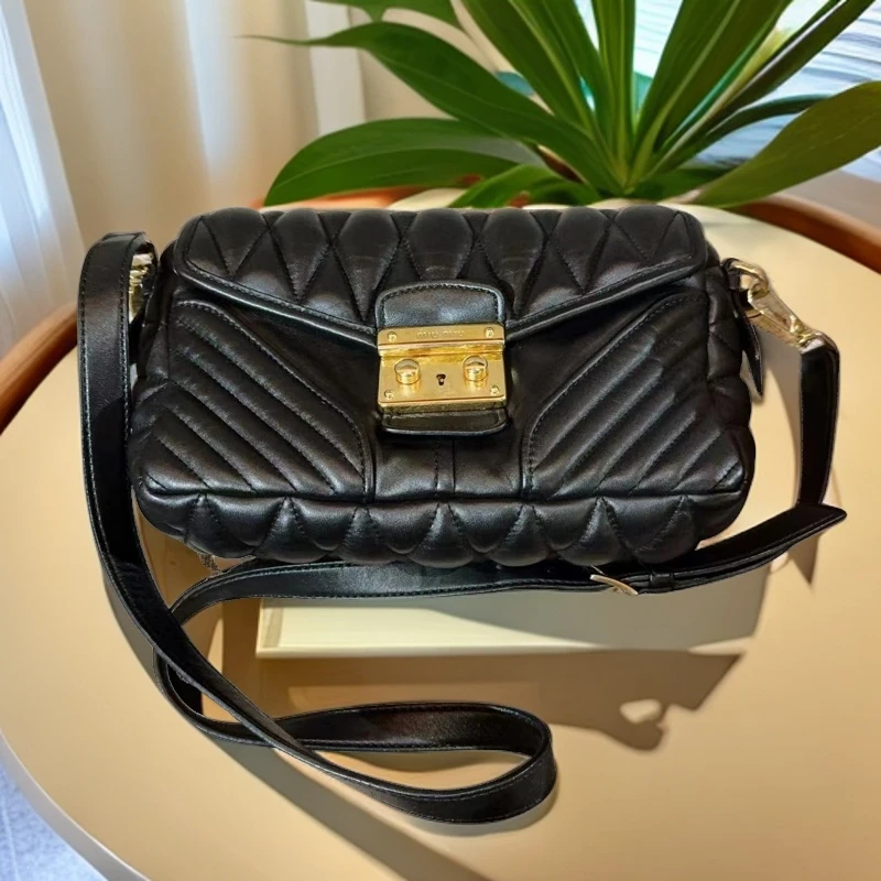95新 MIU MIU/缪缪 黑金单肩包 938 2682