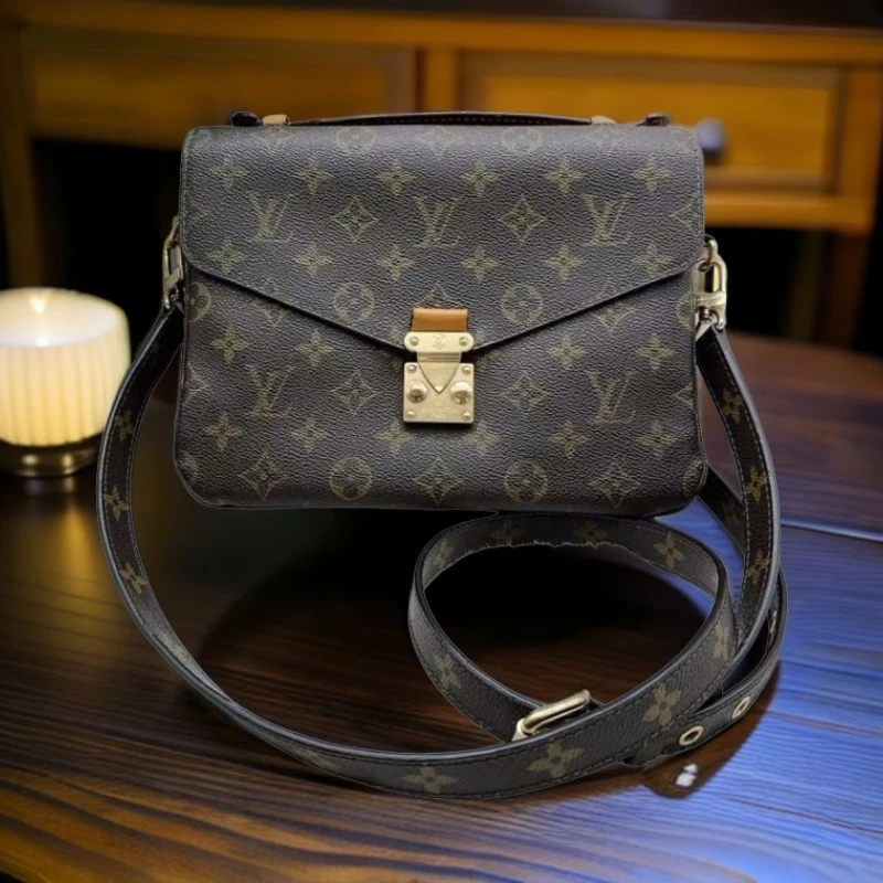 95新 LouisVuitton/路易威登  老花邮差包 891 3525