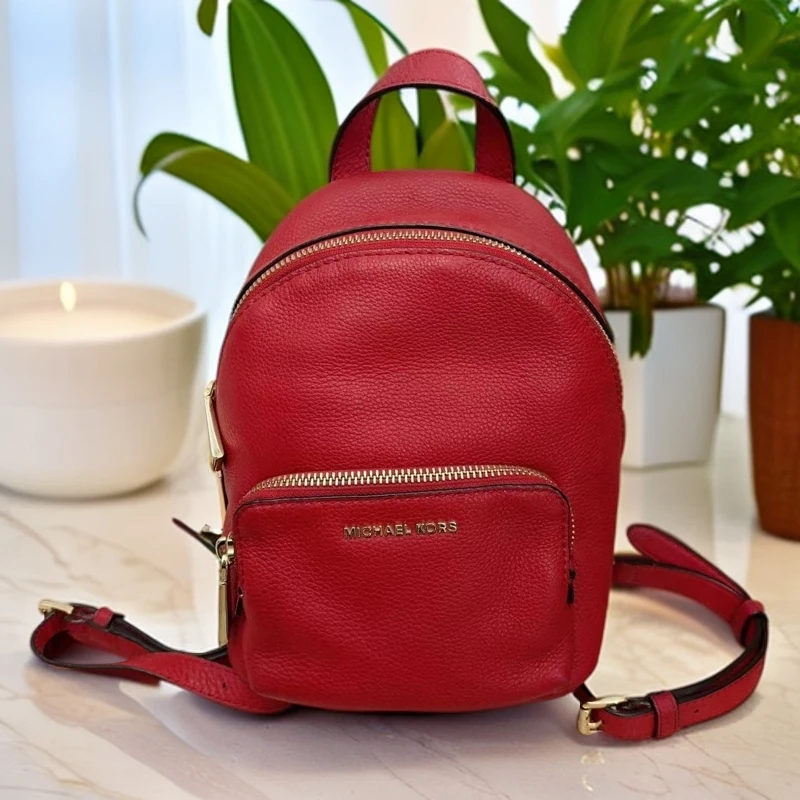 95新 MICHAELKORS/迈克高仕  红色双肩背包 948 9559