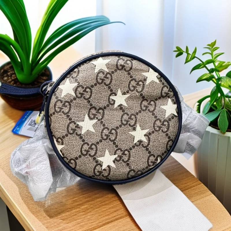 95新 GUCCI/古驰  老花星星圆饼腰包 1030 9905