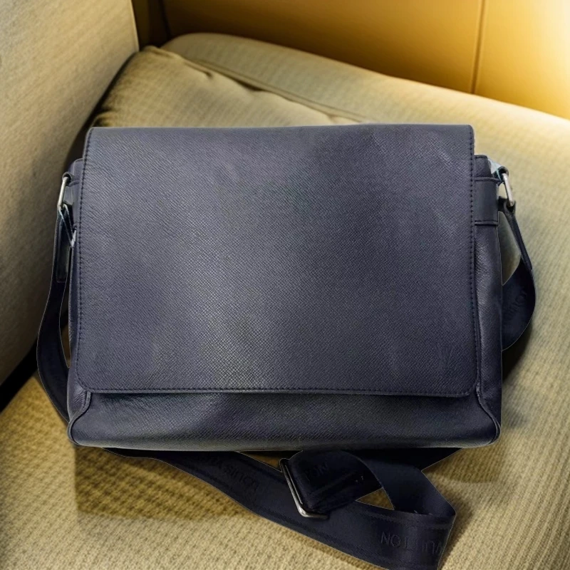 95新 LouisVuitton/路易威登  黑色斜挎包 930 1274