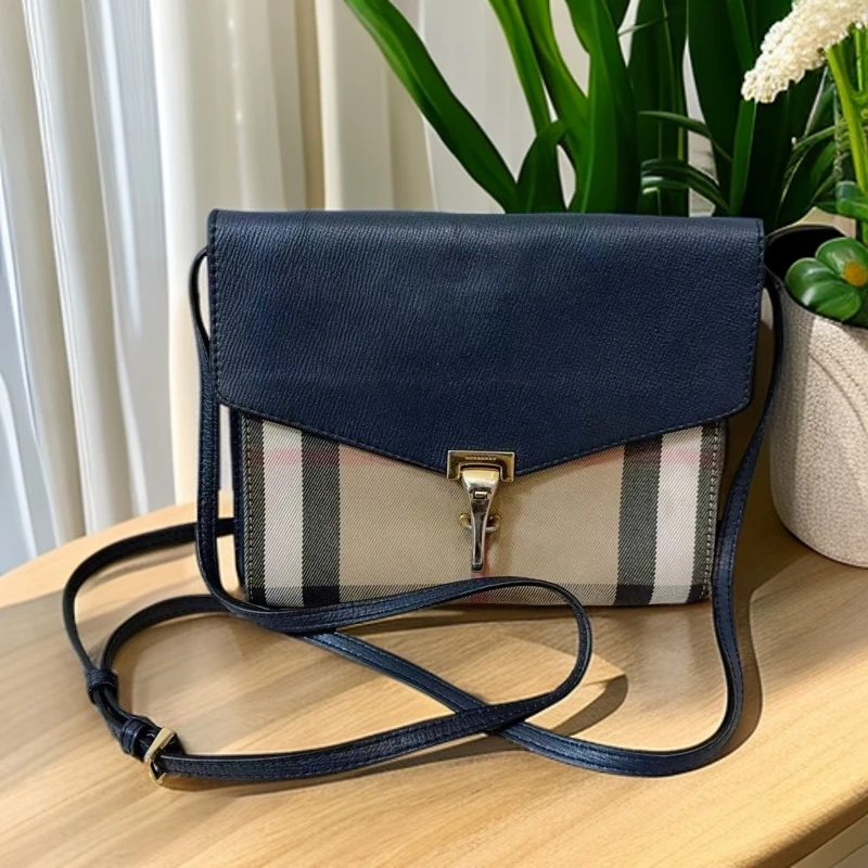 95新 BURBERRY/博柏利  格纹单肩包 947 3149