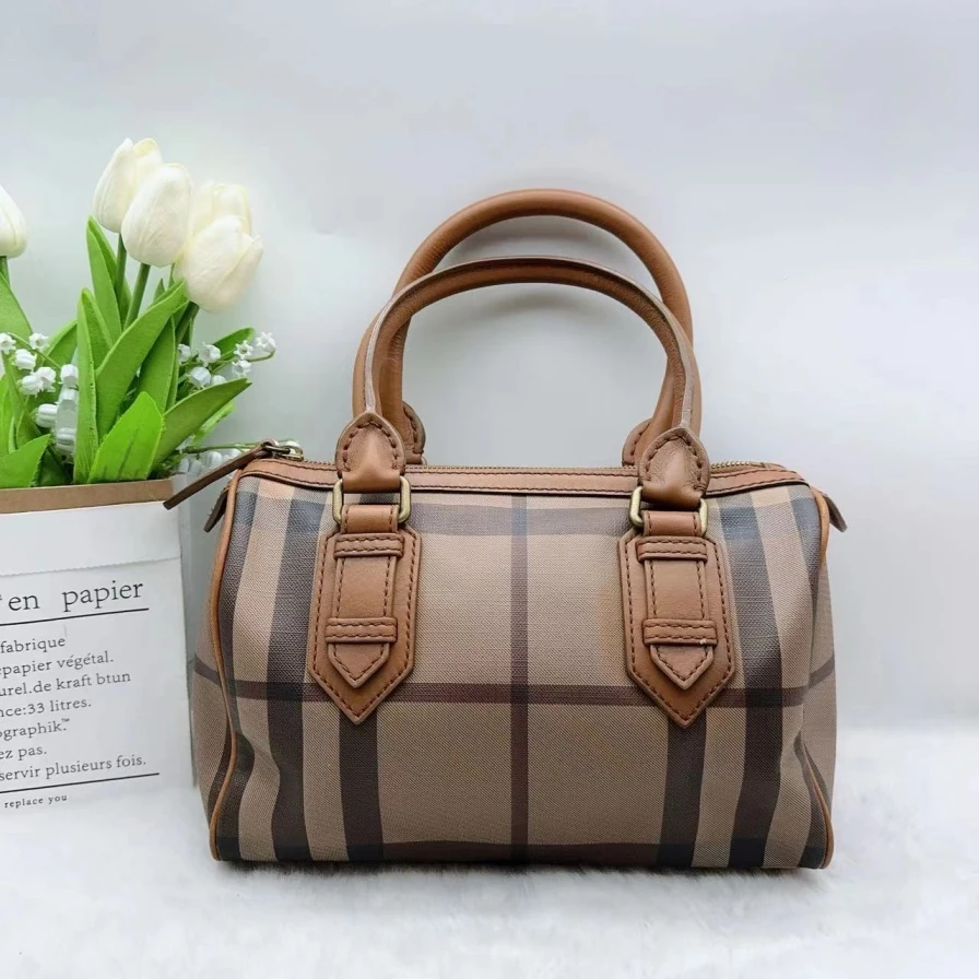 95新 BURBERRY/博柏利  格纹单肩包 880 3915