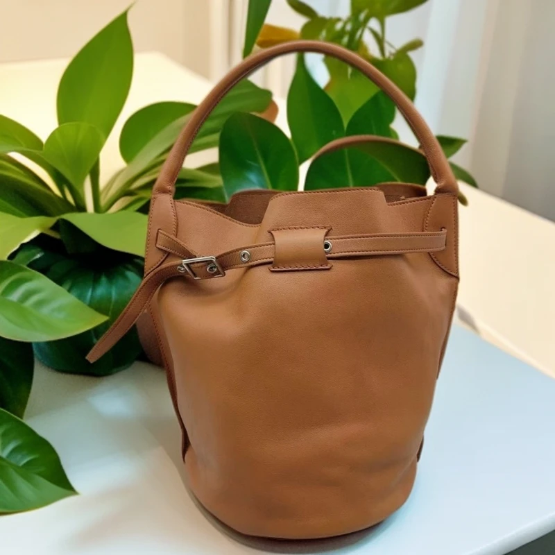 95新 Celine/思琳  棕色水桶  1051 2066