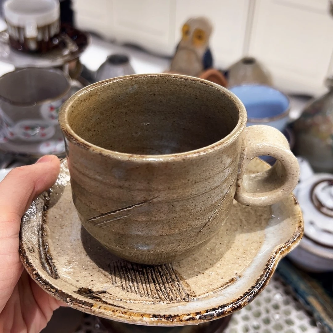 咖啡杯是由各种茶壶及茶具