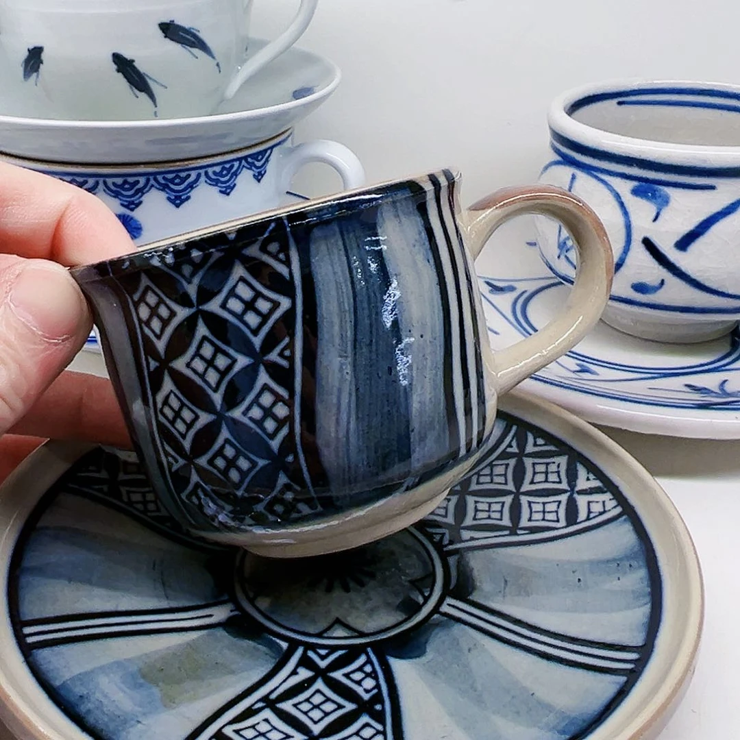 咖啡杯和茶桌也有自己特色