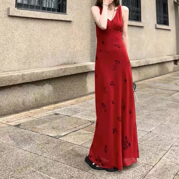 夏季新款白云红色v领吊带连衣裙收腰包臀鱼尾裙长款