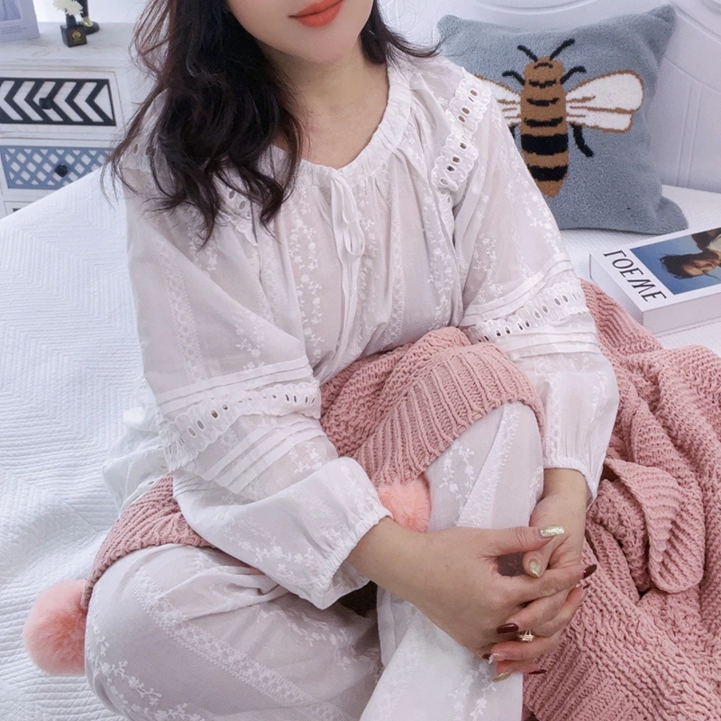 [哆妮塔小屋】睡衣女新款刺绣长袖薄款家居服