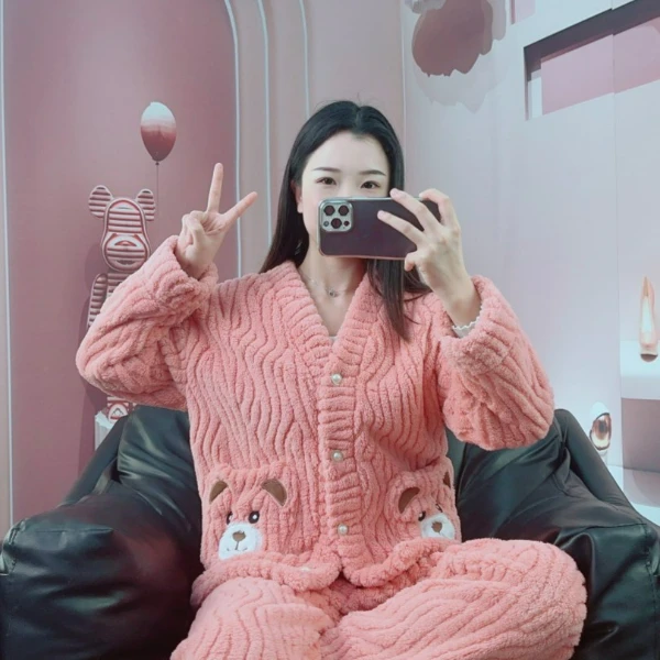 小熊套装提花珊瑚绒保暖加厚睡衣大码甜美家居服女士成人秋冬