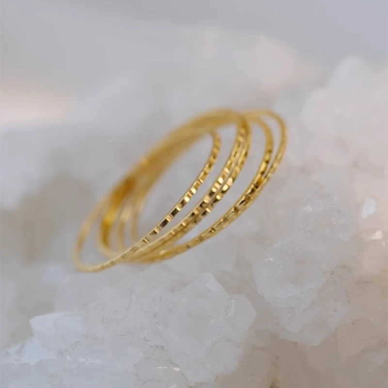 钛钢戒指 不掉色法式超细蕾丝戒指简约时尚关节尾戒叠戴细花尾戒