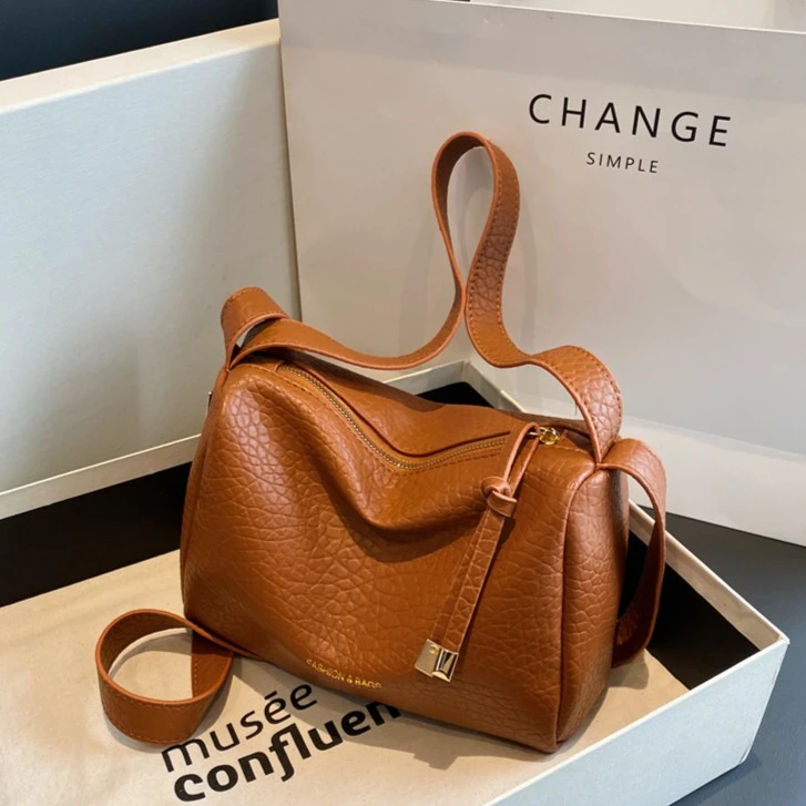 包包女款爆款2023新款时尚简约单肩斜挎包网红洋气百搭韩版枕头包