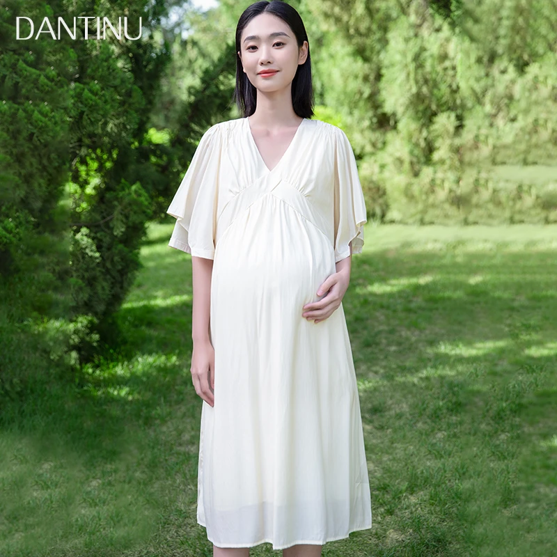 孕妇裙子夏款2023新款大码宽松夏季薄款V领夏装连衣裙潮妈韩版女