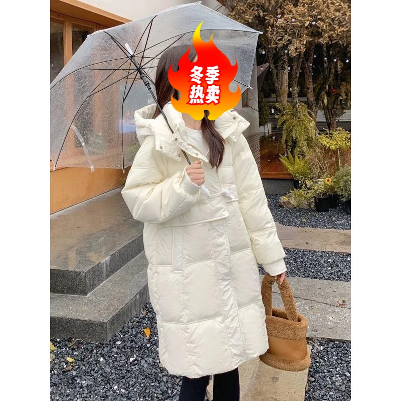 反季2023新款羽绒服女韩版宽松小众牛角扣中长款过膝连帽加厚外套