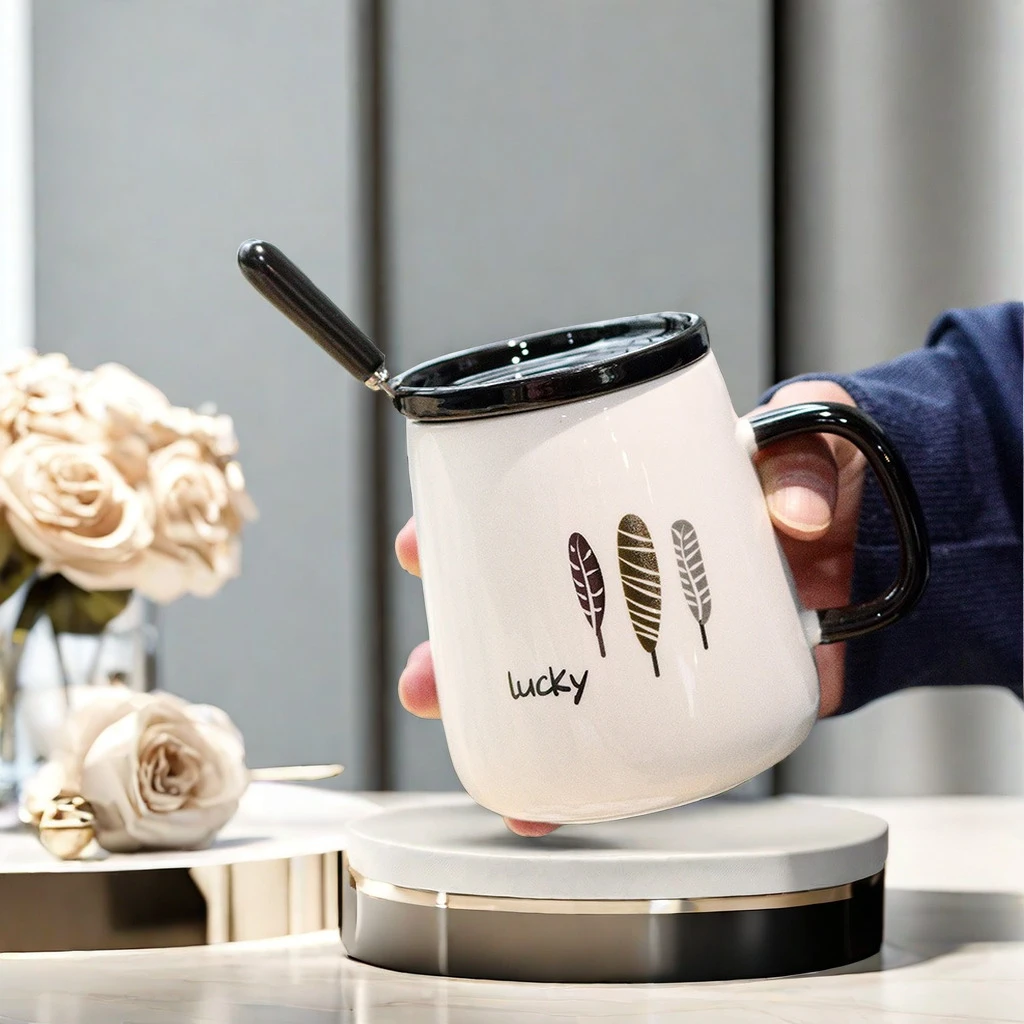 马克杯带盖勺陶瓷杯子女新款2024家用喝水杯男办公室咖啡杯高颜值