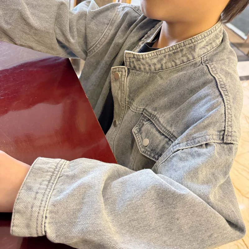 vilimama2024春季新款儿童男女童浅蓝色不规则立领牛仔外套24252