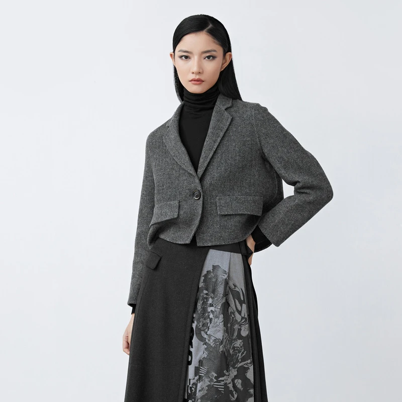 S·DEER圣迪奥女装休闲时尚百搭西装领暗毛呢短款外套S21462230