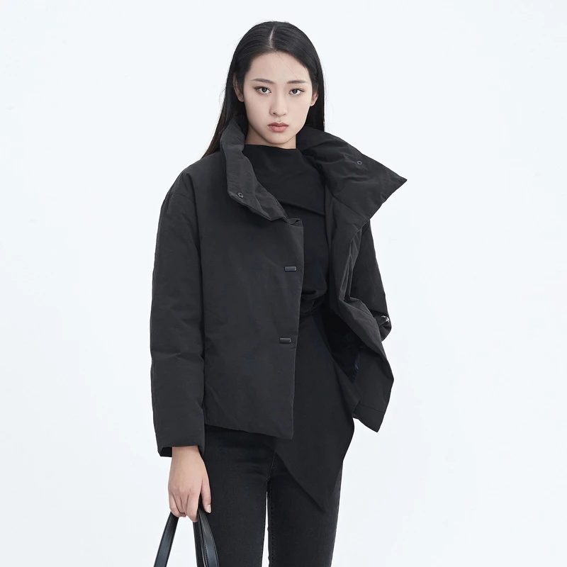 S·DEER女式时尚个性冬高领斜襟不规则拼接短款羽绒服S20462402