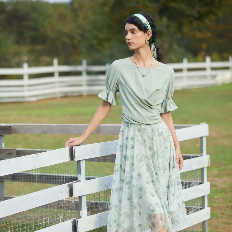 S·DEER圣迪奥早秋套装时尚田园风圆领碎花网纱连衣裙S24261407