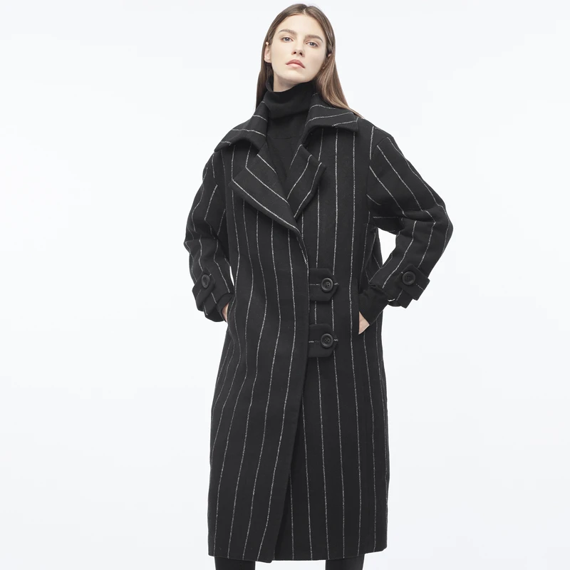 S·DEER圣迪奥女装休闲英伦条纹夸张扣袢长款大衣外套S17461805