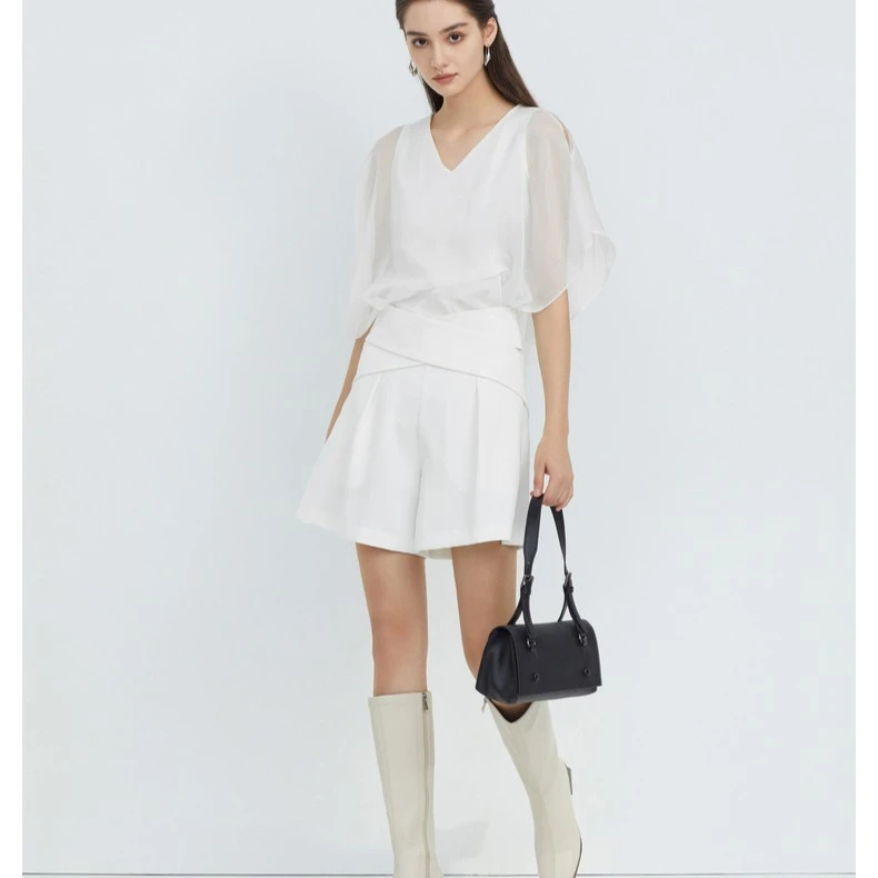 S·DEER圣迪奥女装时尚气质显瘦半松紧交叉拼接A字短裤S223Z0904