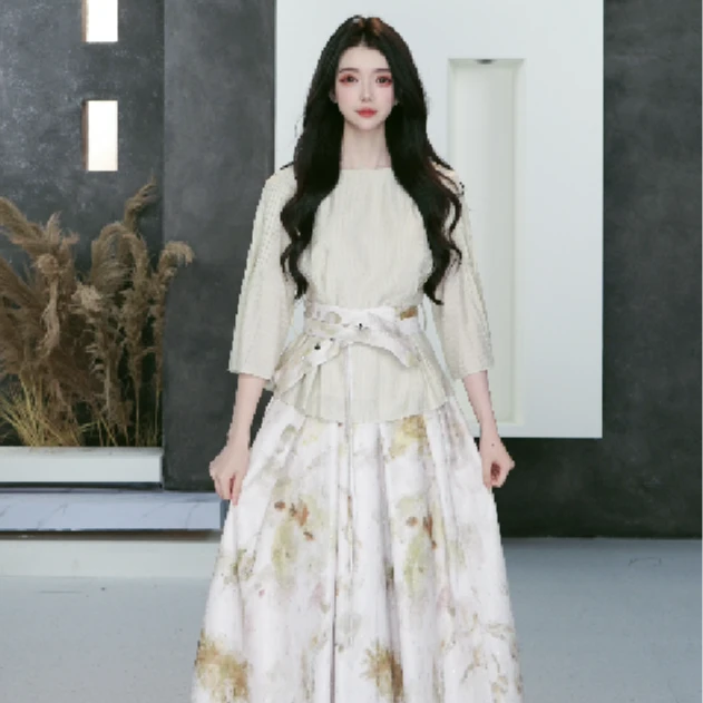 S·DEER圣迪奥女装设计感轻职风修身百搭通勤短袖衬衫S243Z0402