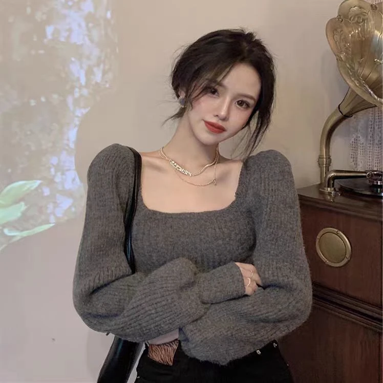 2024早春新款复古甜美气质方领泡泡灯笼袖上衣短款宽松针织毛衣女