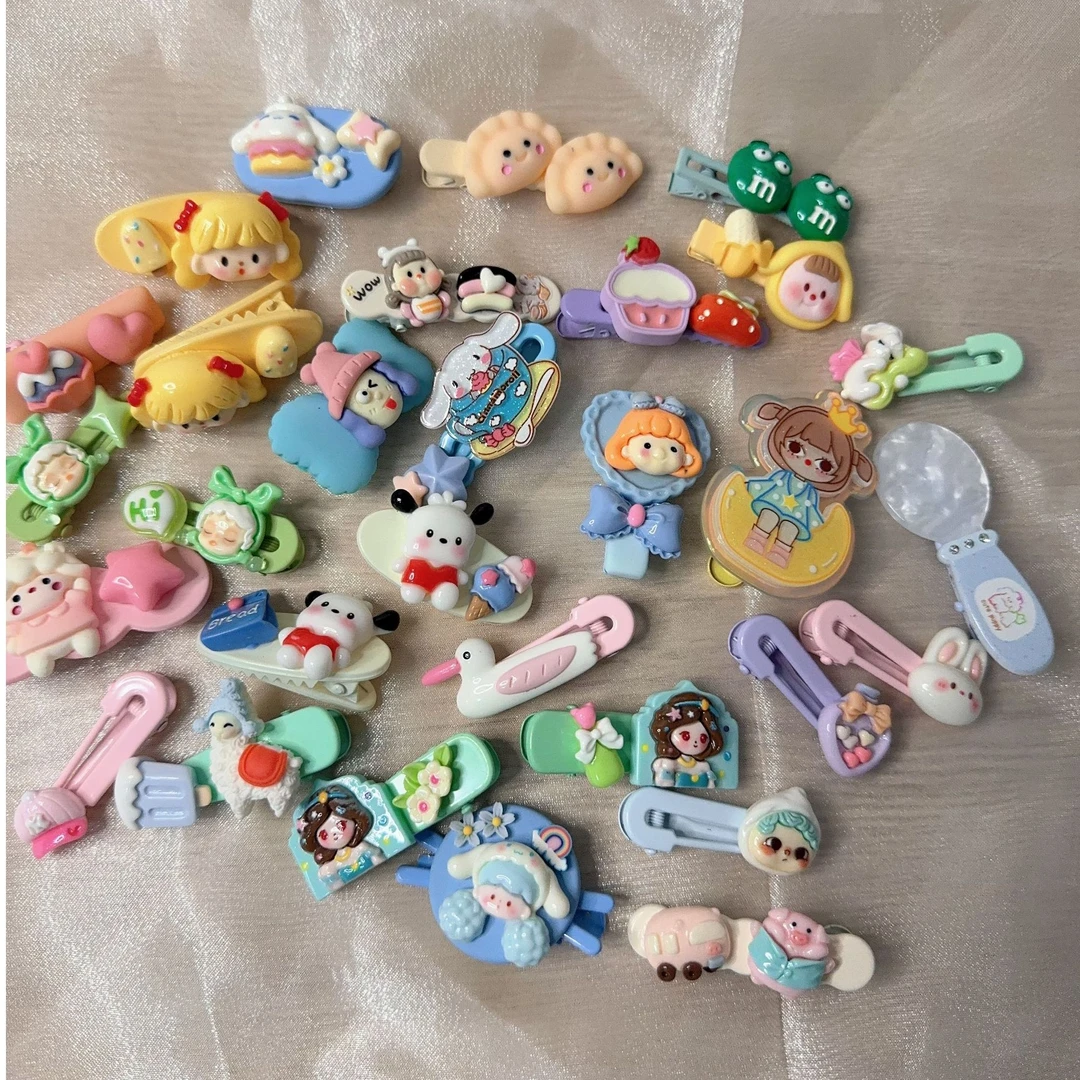 直播间主播现场代拆DIY盲袋小发夹