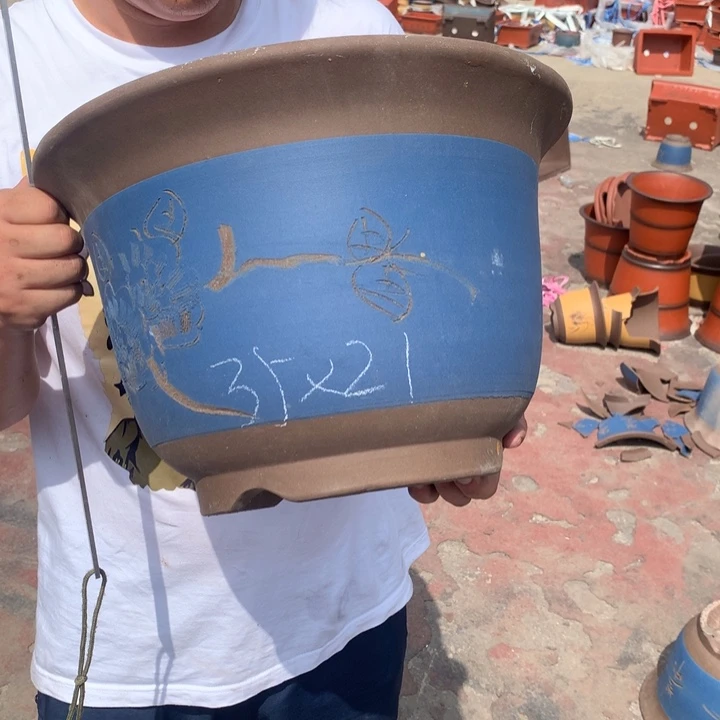 紫砂花盆破会一直围绕着一见钟情