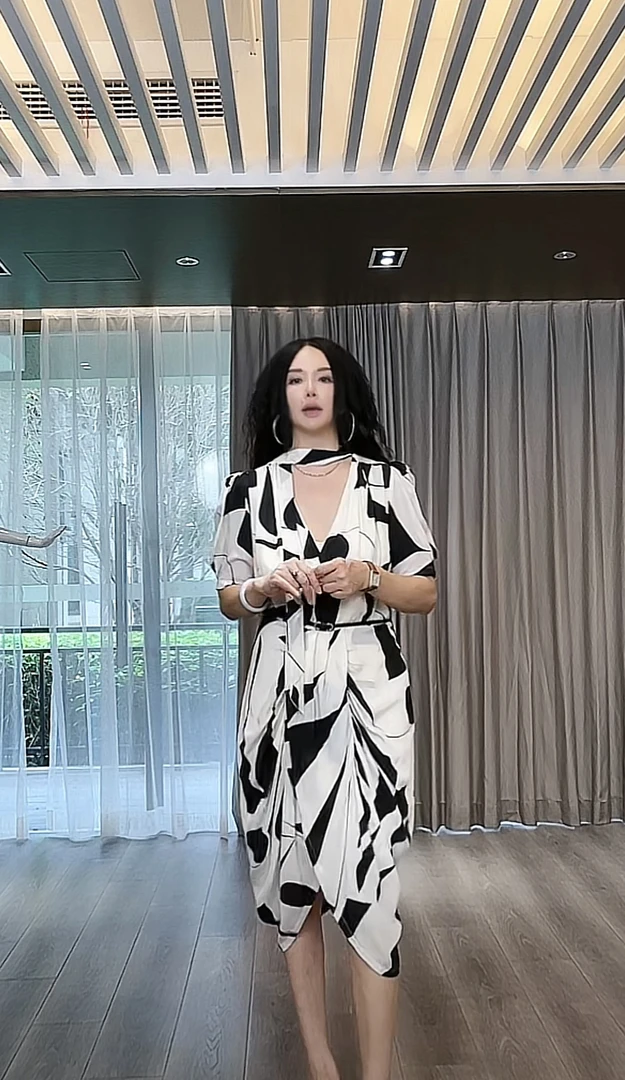 【周周家】清版特价休闲女士夏季黑白连衣裙