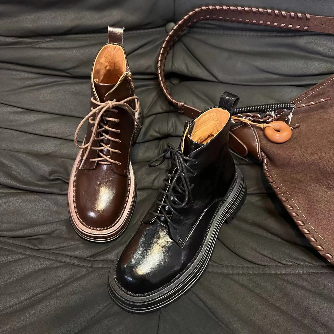 英伦复古风圆头拼接系带马丁靴女2024秋冬款真皮厚底显瘦短靴大码