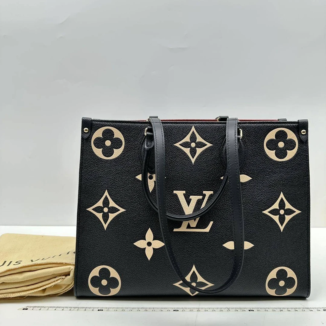 胖虎佳佳/路易威登/99新/公价0/箱包/两用包/31W2408030025