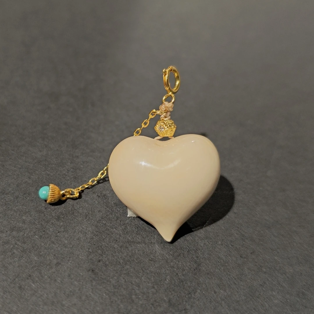 猛犸牙 中号爱心 1689