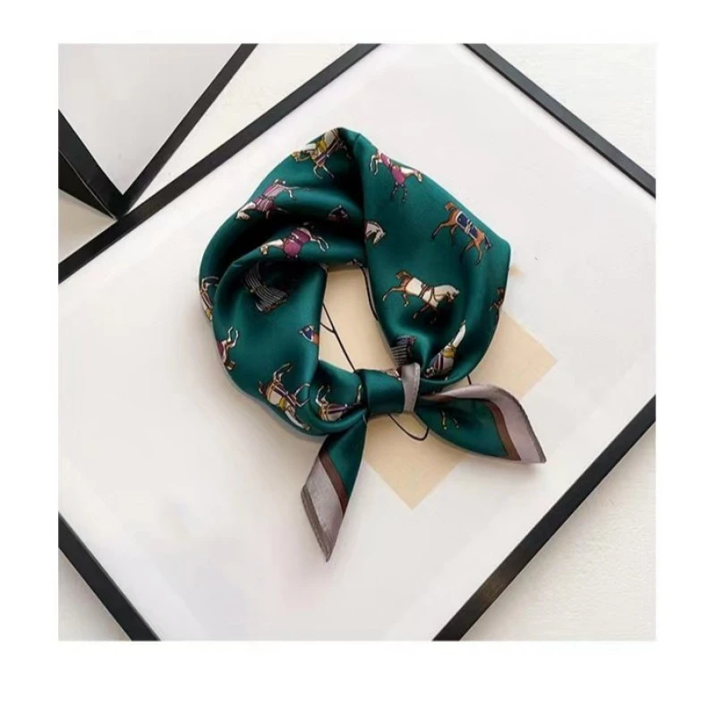 专属Hongxi Scarves/鸿晰桑蚕丝丝巾单面绿色小马50方巾女士A021