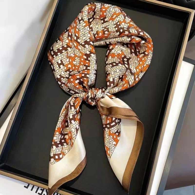 Hongxi Scarves/鸿晰桑蚕丝单面彩色H字母65方丝巾洋气真丝C002