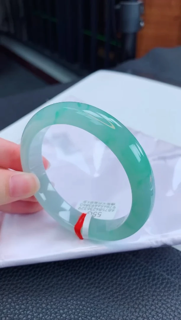 【闪购商品】翡翠手镯未镶嵌缅甸天然A货翡翠手镯