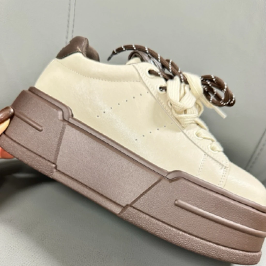 西子推荐真皮厚底板鞋