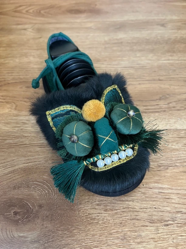 千层底手工虎头鞋墨绿色