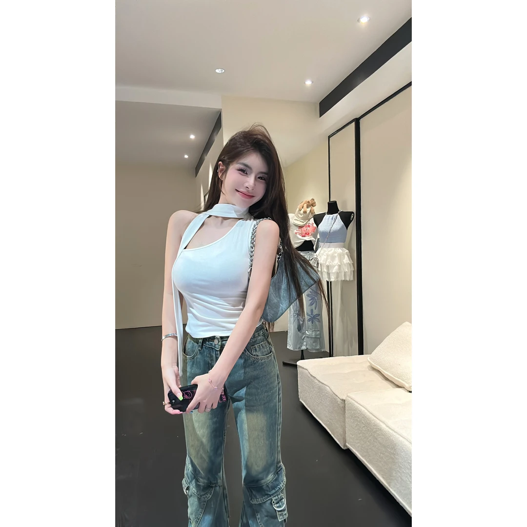 HuiHui【黑桃皇后】挂脖系带背心吊带女修身无袖上衣(A210)