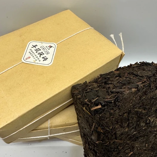 安化黑茶2014年高马产区十年陈荒野手筑茯砖茶4 0 0克