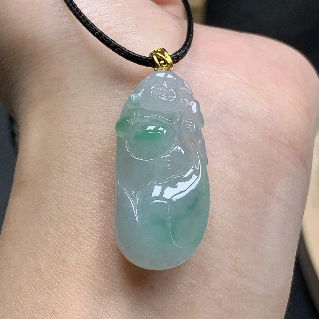 缅甸天然A货翡翠18K金扣头镶嵌飘绿布袋佛吊坠