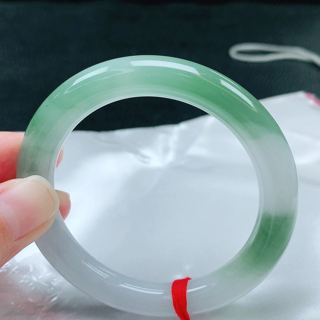 翡翠手镯未镶嵌缅甸天然A货翡翠手镯