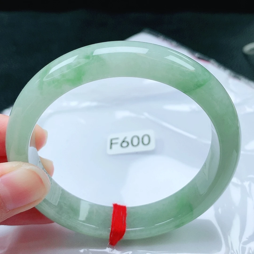 翡翠手镯未镶嵌缅甸天然A货翡翠手镯